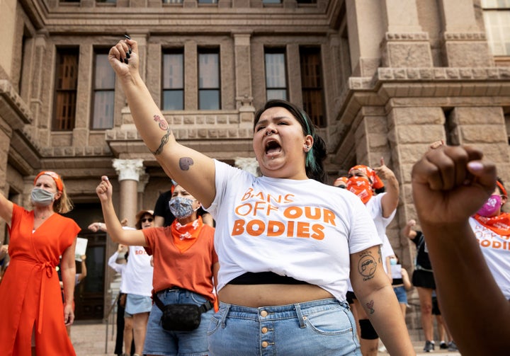 La activista Leen Garza participa en una protesta contra la norma texana ante el Capitolio de Austin, el pasado miércoles.