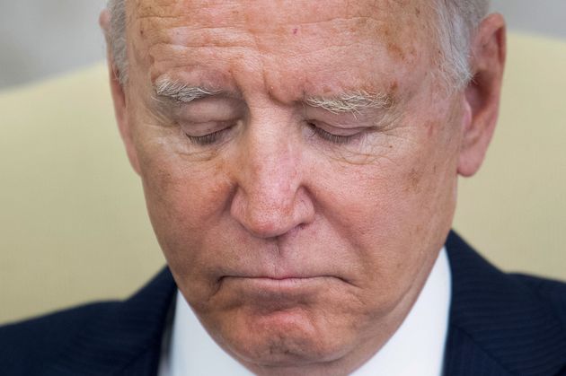 Biden, cariacontecido en un acto hace escasos