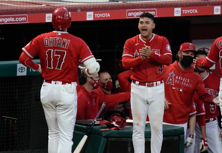 大谷翔平選手を真っ先に出迎える姿が印象的だった イグレシアス選手退団を悲しむ声広がる 画像集 ハフポスト News