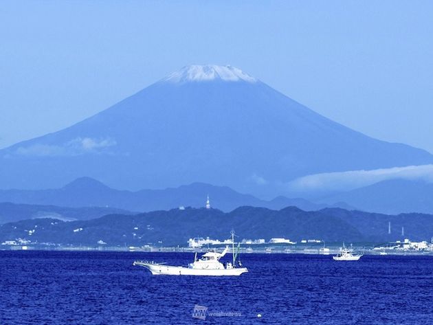 神奈川県藤沢市より（7日7時15分頃撮影）