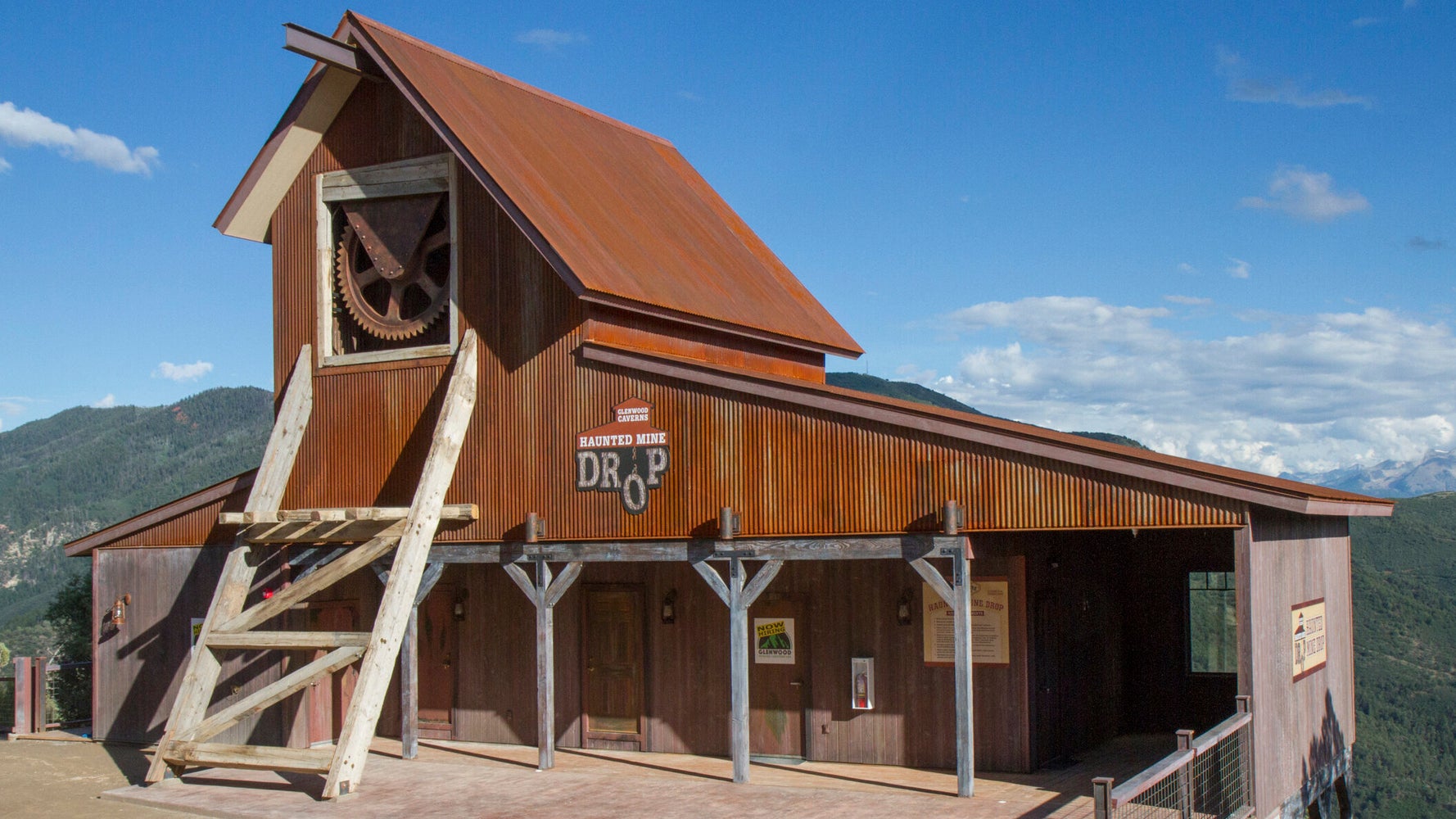 6-Year-Old Girl Dies On Colorado Amusement Park's Haunted Mine Drop Ride