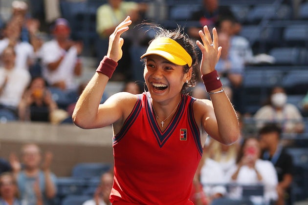Emma Raducanu celebrates match point against Belinda