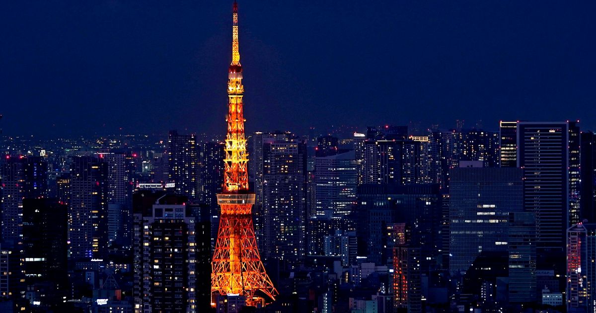 SMAPデビュー30周年の日に、東京タワーが6色にライトアップ。ファン「お祝いしてくれてるみたい」（動画）