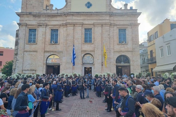 Στη Μητρόπολη Χανίων το λαϊκό προσκύνημα μέχρις τις 12:00