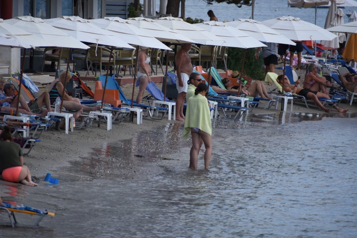 ΑΡΓΟΛΙΔΑ 7/9/2021 -ΦΘΙΝΟΠΩΡΙΝΑ ΜΠΑΝΙΑ ΣΤΗ ΠΑΡΑΛΙΑ ΤΟΥ ΤΟΛΟΥ. (EUROKINISSI-ΒΑΣΙΛΗΣ ΠΑΠΑΔΟΠΟΥΛΟΣ)