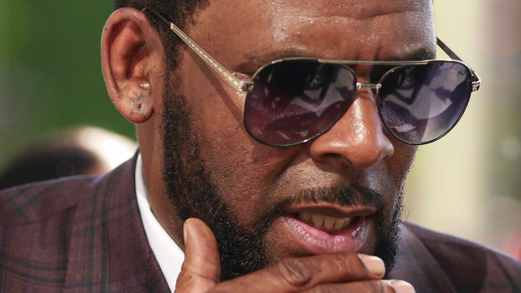 R. Kelly Allegedly Sexually Assaulted Former Radio Intern While She Was Unconscious