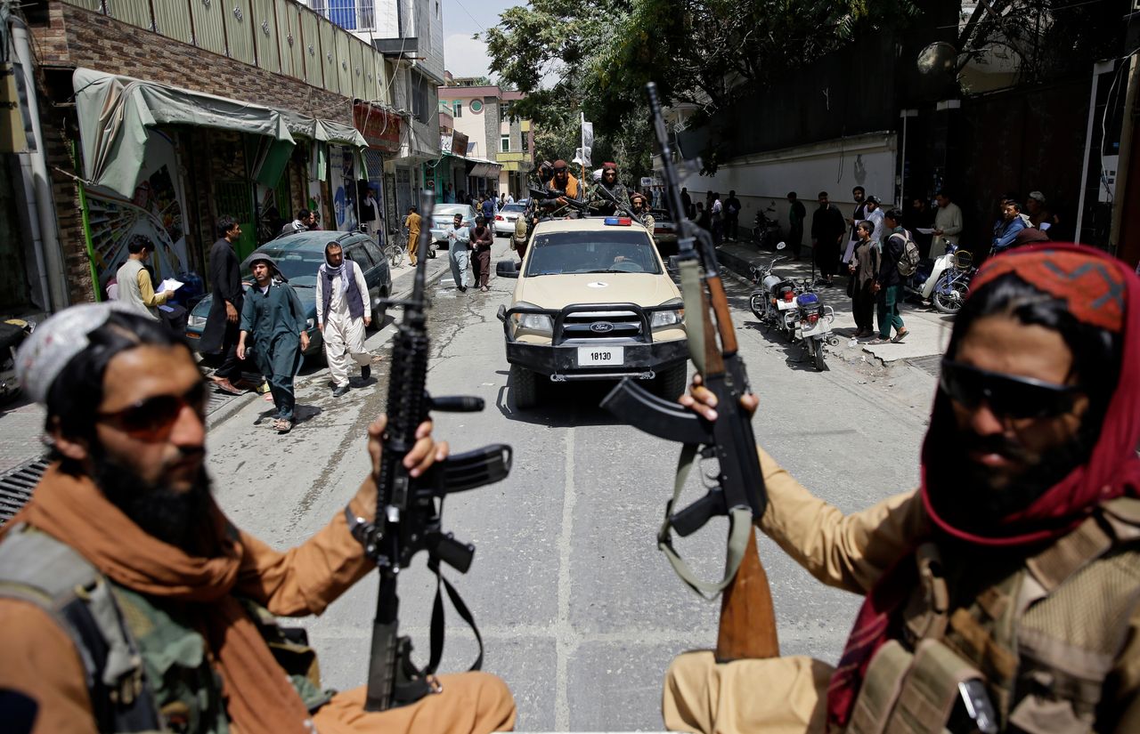 Ταλιμπάν περιπολούν στην Καμπούλ, στις 19 Αυγούστου 2021.