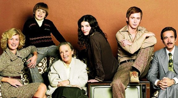 La familia Alcántara en una imagen promocional de la serie.