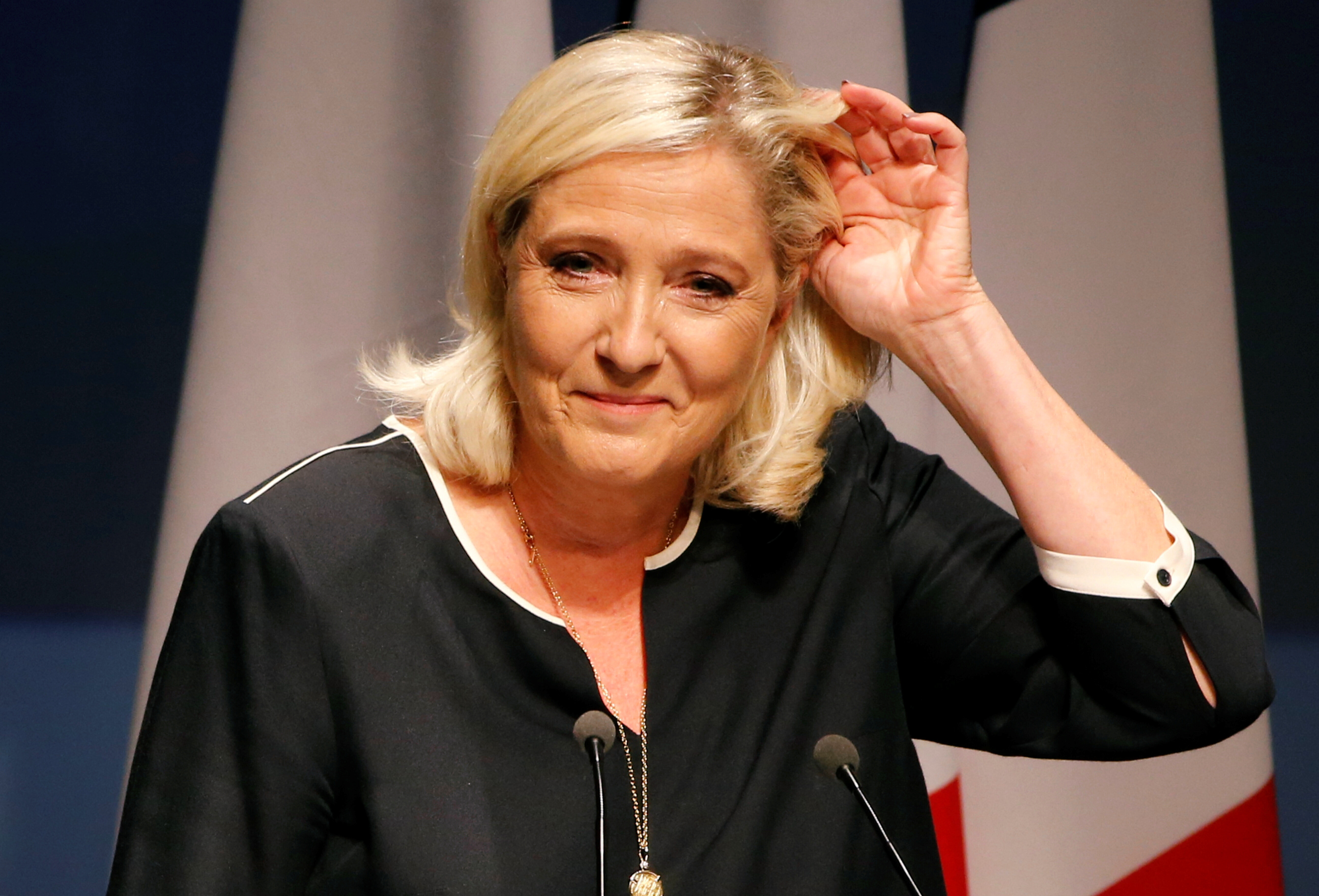 Marine Le Pen félicite Marion Maréchal pour son mariage