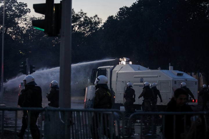 Επεισόδια στην διαμαρτυρία κατά του υποχρεωτικού εμβολιασμού στο περιθώριο της 85ης Διεθνούς Έκθεσης Θεσσαλονίκης, Σάββατο 11 Σεπτεμβρίου 2021. (EUROKINISSI/ΣΩΤΗΡΗΣ ΔΗΜΗΤΡΟΠΟΥΛΟΣ)