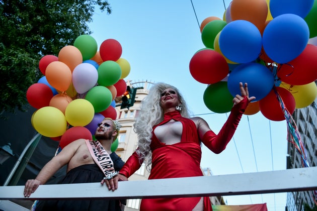 Στιγμιότυπο από την πορεία Athens Pride 2021 - πορεία περηφάνειας της ΛΟΑΤΚΙ ΚΑΙ LGBTQI+ κοινότητας. Γιορτή διεκδίκησης και μνήμης, με συνθήκες πανδημίας φέτος, αλλά με χαρακτήρα διαμαρτυρίας ενάντια σε μια ομοφοβική, τρανσφοβική και ρατσιστική κοινωνία, ενάντια την αστυνομική βία, την πατριαρχία, την ανισότητα, την απομόνωση και την κακοποίηση, Σάββατο 11 Σεπτεμβρίου 2021 (ΤΑΤΙΑΝΑ ΜΠΟΛΑΡΗ/ EUROKINISSI)