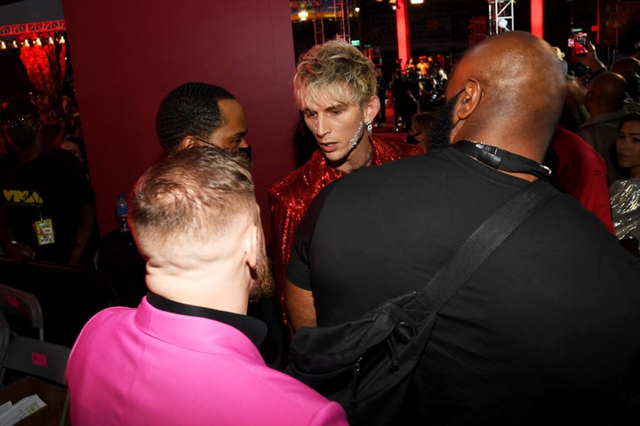 NEW YORK, NEW YORK - SEPTEMBER 12: (L-R) Conor McGregor and Machine Gun Kelly attend the 2021 MTV Video Music Awards at Barcl