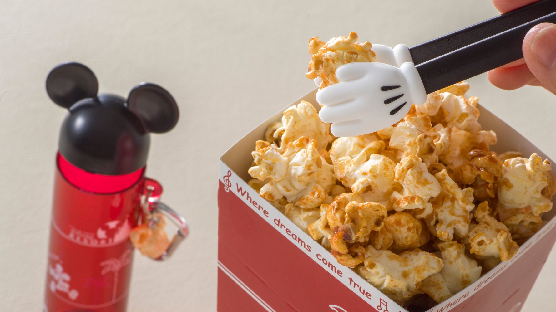 東京ディズニーランド シー ポップコーン 専用トング の販売開始 コロナ対策になりそう と反響 ハフポスト News 東京ディズニーランド シー ポップコーン 専用トング の販売開始 コロナ対策になりそう と反響 ハフポスト News
