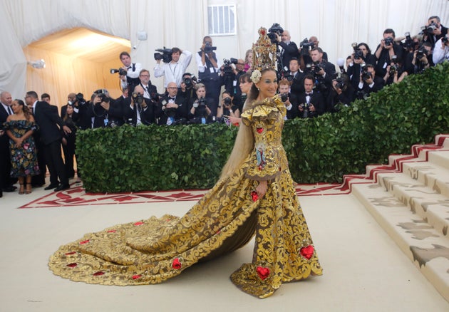 Η Σάρα Τζέσικα Πάρκερ στο MET Gala του 2018. 