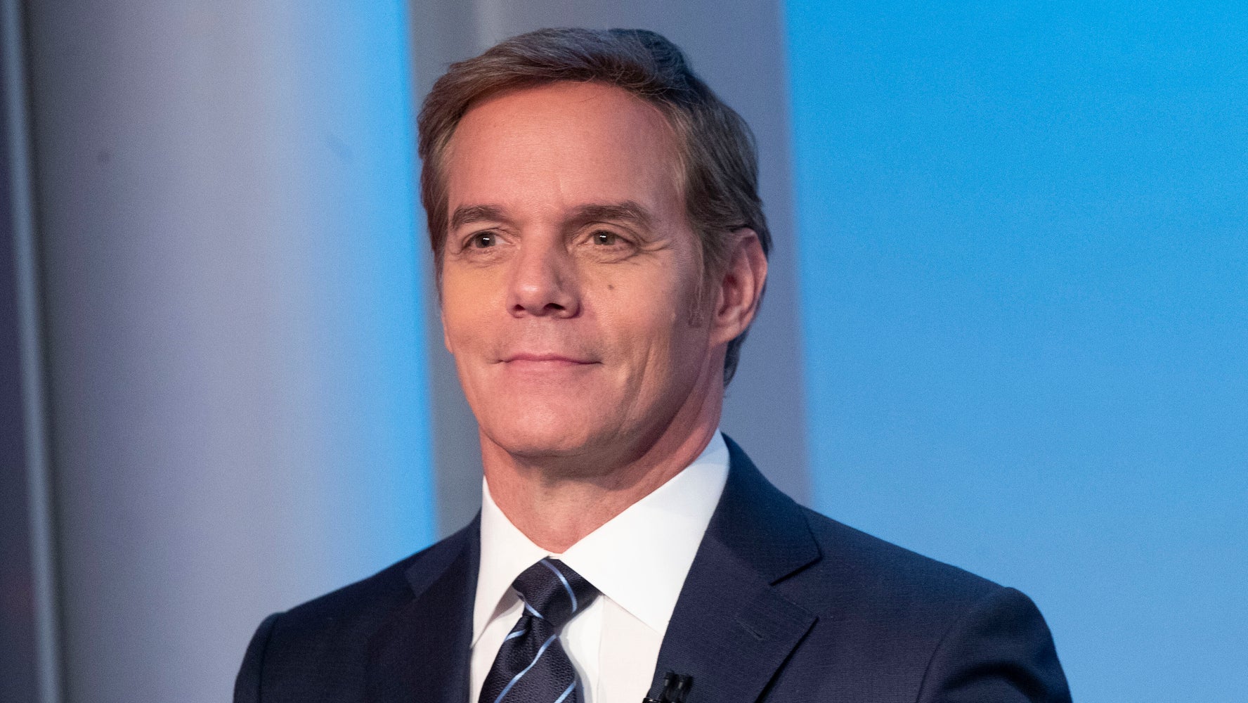 Fox News Anchor Walks Out After Restaurant Requests Photo ID With Vaccine Card