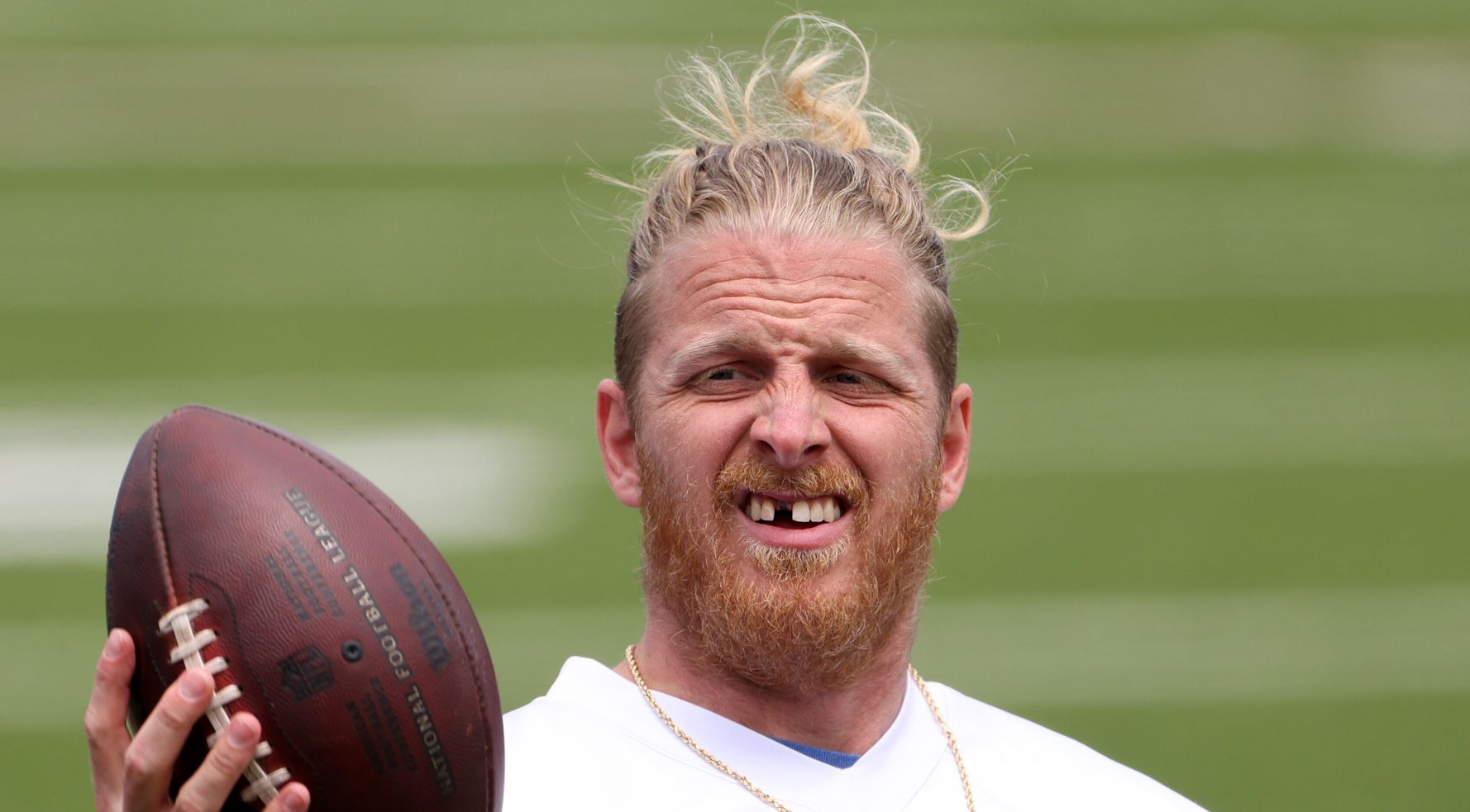 Anti-Vaxxer Cole Beasley Dropped A Pass And The Jokes About Catching Stuff Came Fast