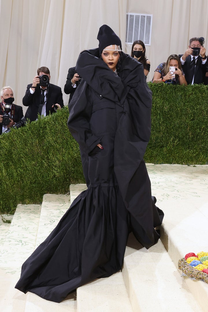 Rihanna attends the 2021 Met Gala.