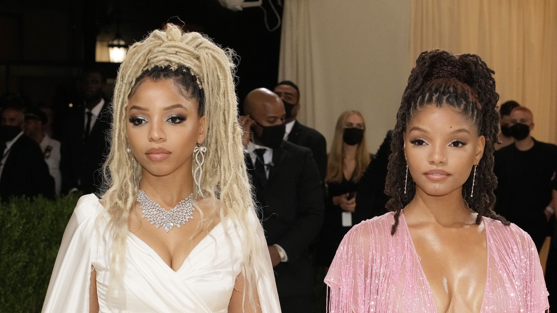 See Halle Bailey Pull The Ultimate Sister Move On The Met Gala Red Carpet