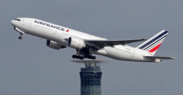 Un Avion D Air France Pekin Paris Atterrit En Urgence Apres Un Incident Technique Le Huffpost