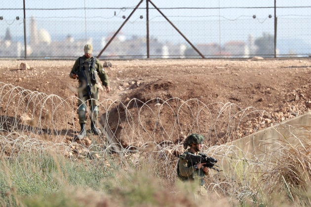 Fin de cavale pour les 6 Palestiniens évadés par un tunnel creusé dans une prison en Israël (Photo prise le 12 septembre, près de Jenine où des doladats sont à la recherche des fugitifs évadés de la prison israélienne. Par AP Photo/Ariel Schalit, File)