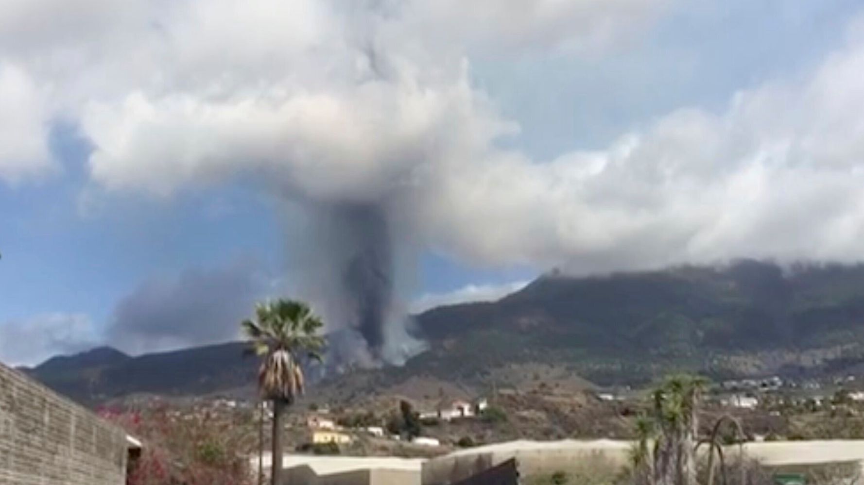 Volcano Erupts On La Palma In Spain's Canary Islands