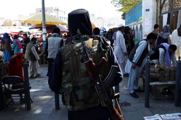 La branche afghane de l'État islamique a revendiqué les attentats menés à Jalalabad contre les talibans...