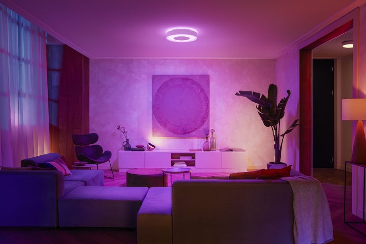Crear ambientes con Philips Hue.