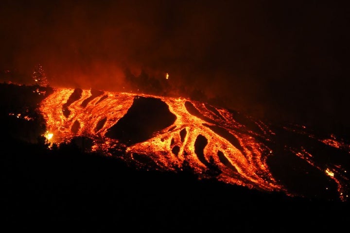La lava, en la noche del domingo al lunes