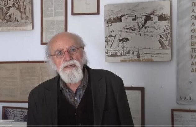 Ο γλύπτης Γιώργος Καλακαλλάς