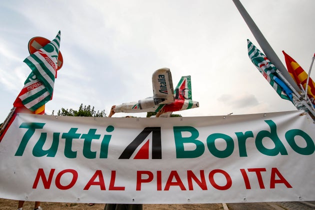 Ita avvia assunzioni ad personam. Rottura con sindacati, in "mobilitazione permanente" Ita avvia assunzioni ad personam. Rottura con sindacati, in "mobilitazione permanente"