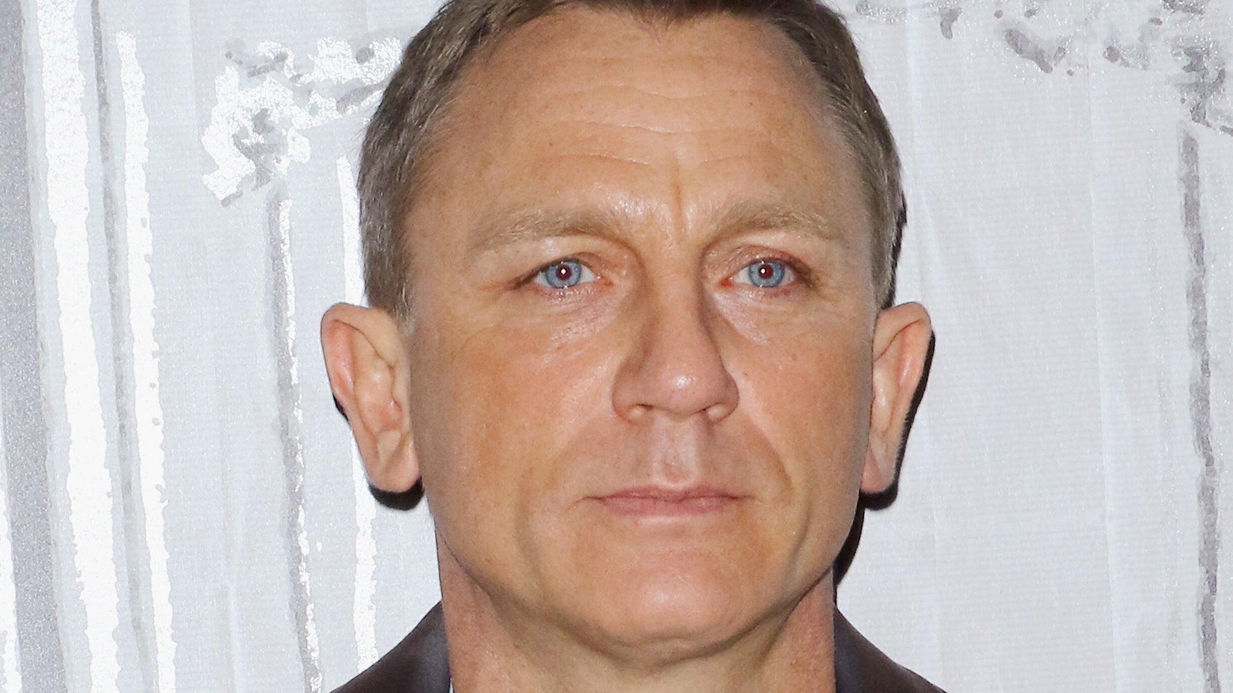 Daniel Craig Says James Bond Shouldn't Be Played By A Woman