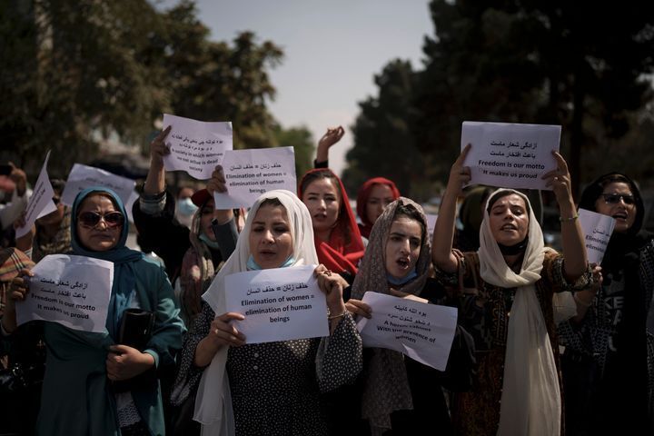 Οι Ταλιμπάν δείχνουν το αληθινό τους πρόσωπο: Αρνούνται να ορίσουν γυναίκες αναπληρώτριες υπουργούς