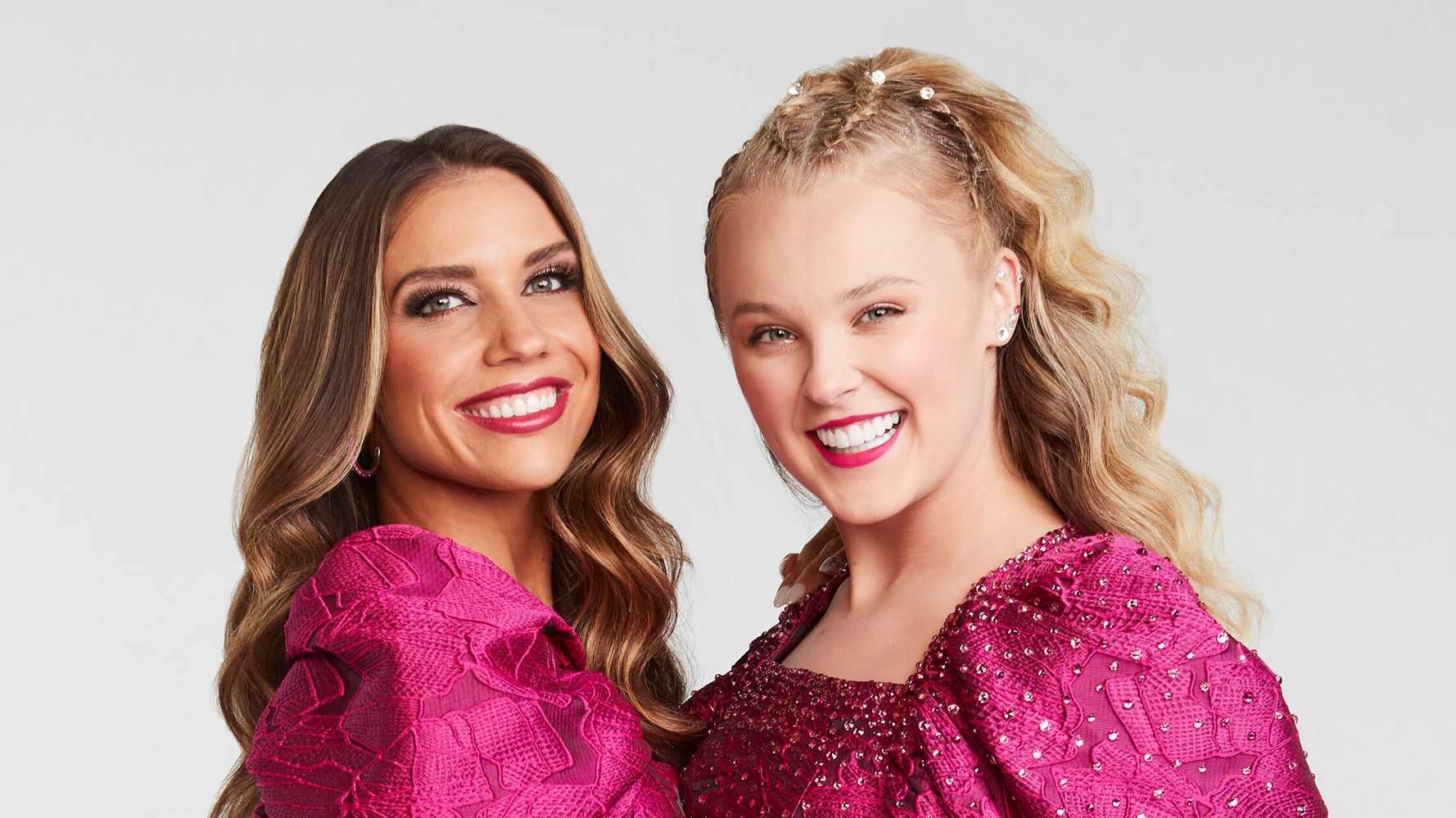 JoJo Siwa Makes 'Dancing With The Stars' History With Same-Sex Quickstep
