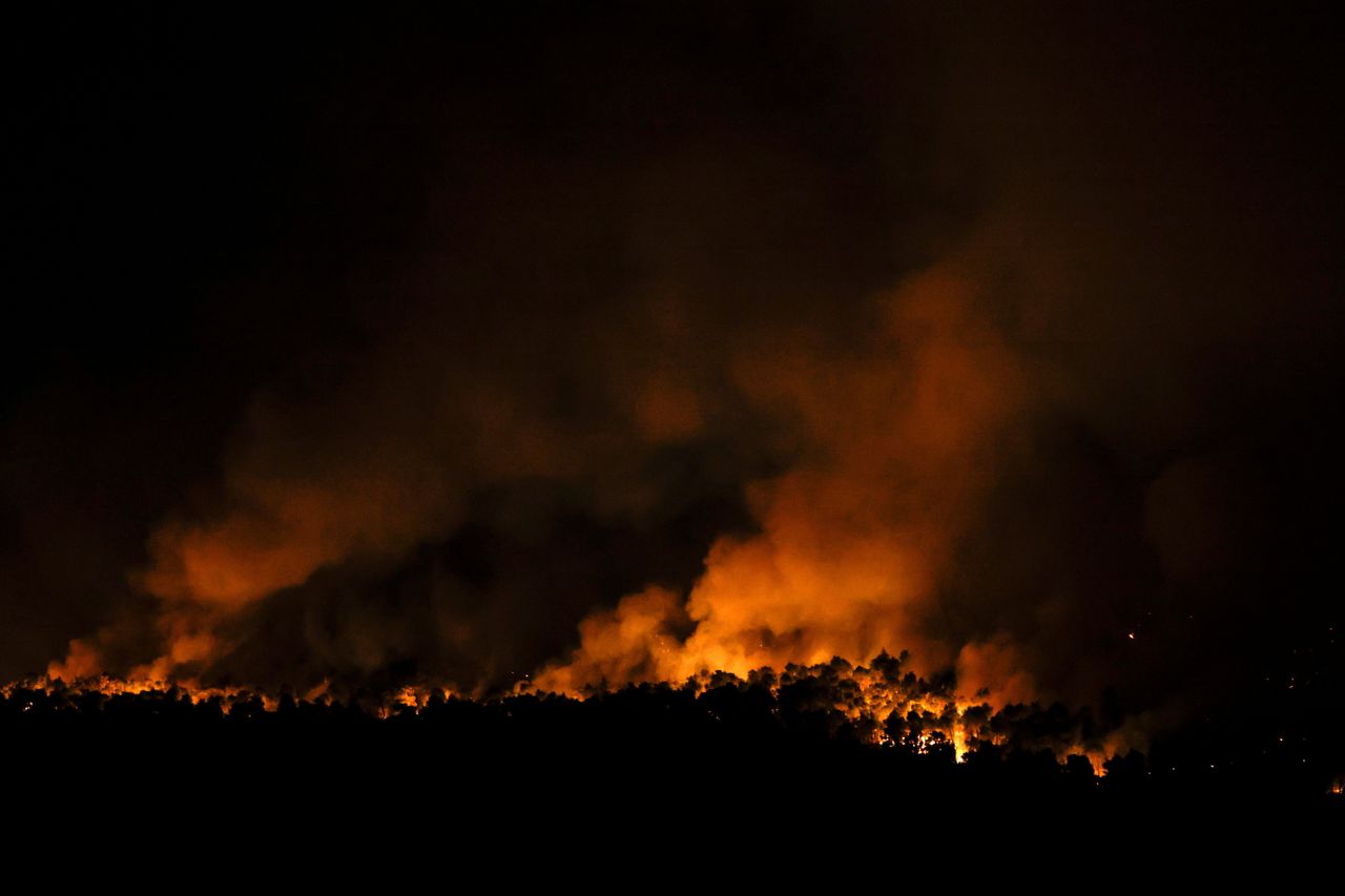 Φωτογραφία από την πυρκαγιά στα Βίλια, 18/8/ 2021. REUTERS/Alkis Konstantinidis