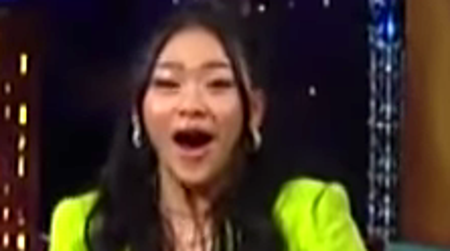 Joseph Gordon-Levitt Stuns Olympic Champion Sunisa Lee With A Surprise Gymnastics Move