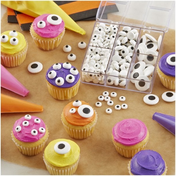 Halloween Baking: All The Best Tools And Cake Decorations