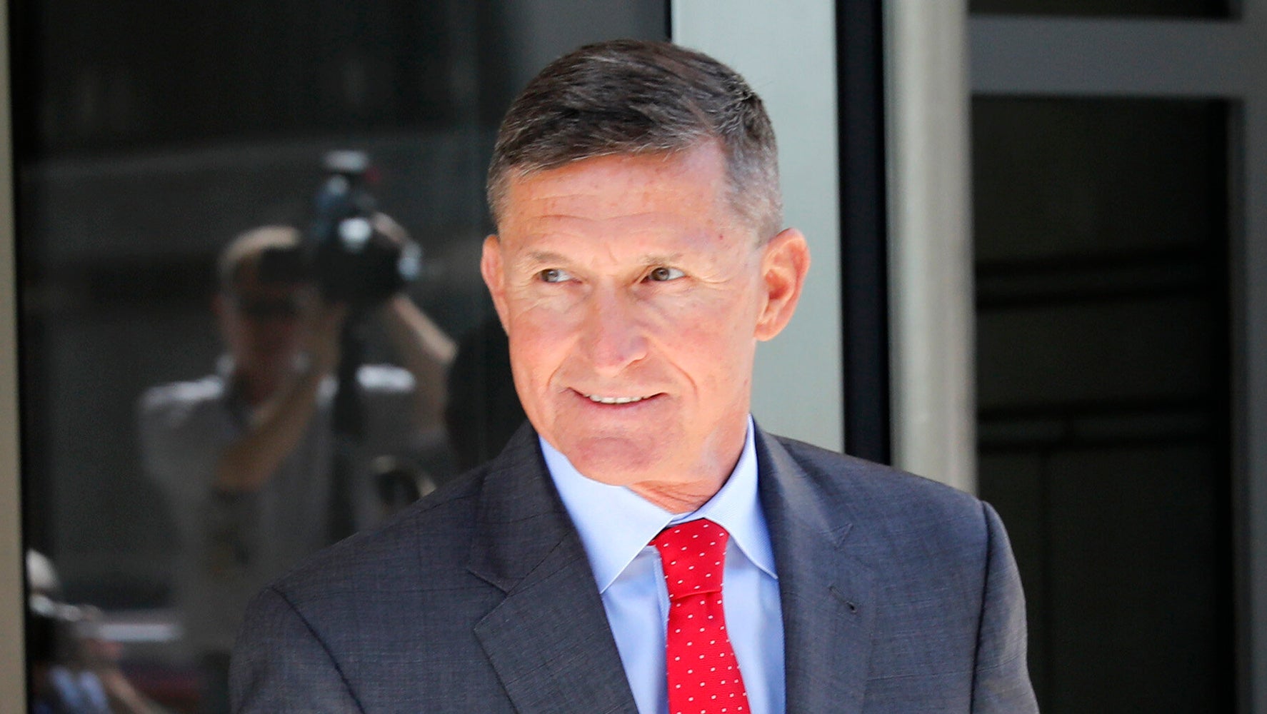 Michael Flynn Spreads Bizarre Conspiracy Theory About Vaccines In Salad Dressing