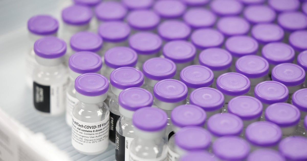 Les États-Unis autorisent une 3ème dose de vaccin Pfizer pour les personnes de 65 ans et plus ou à "risque"