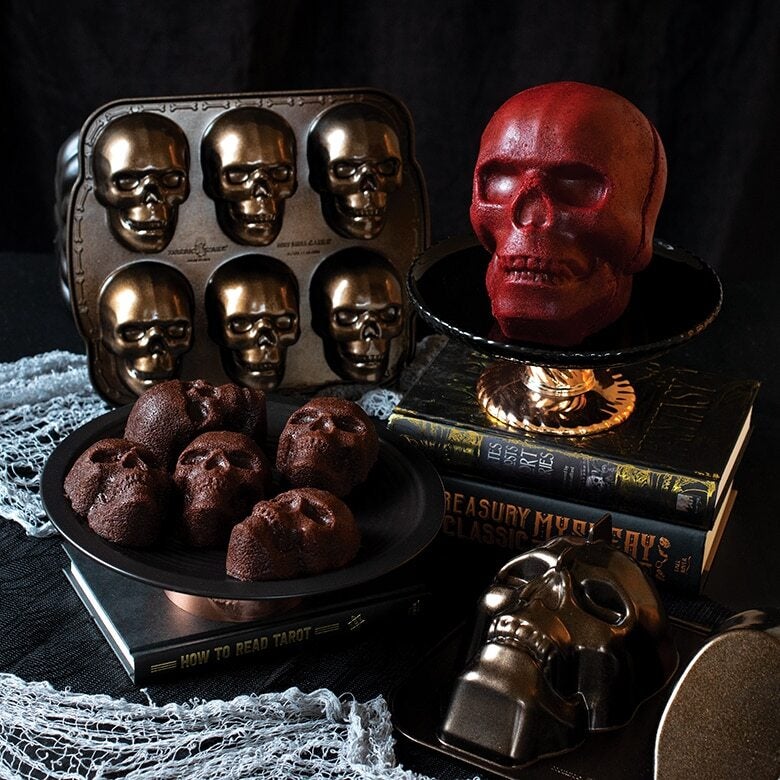 Halloween Baking: All The Best Tools And Cake Decorations