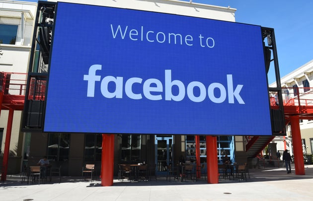 Facebook. dopo i cinici file corre ai ripari con Project Amplify Facebook. dopo i cinici file corre ai ripari con Project Amplify