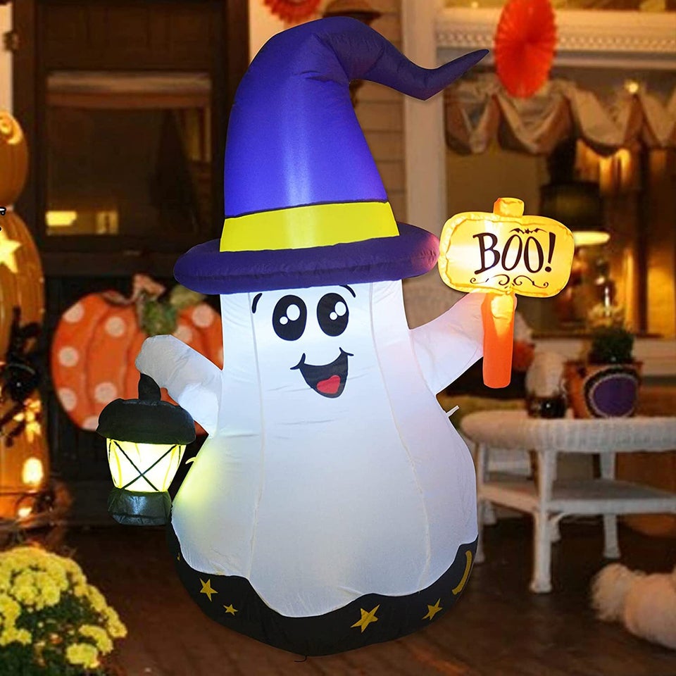 Halloween Decorations That'll Thrill Your Trick-Or-Treaters | HuffPost Life