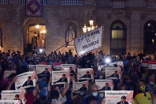 Manifestantes contra la detención de Carles Puigdemont en
