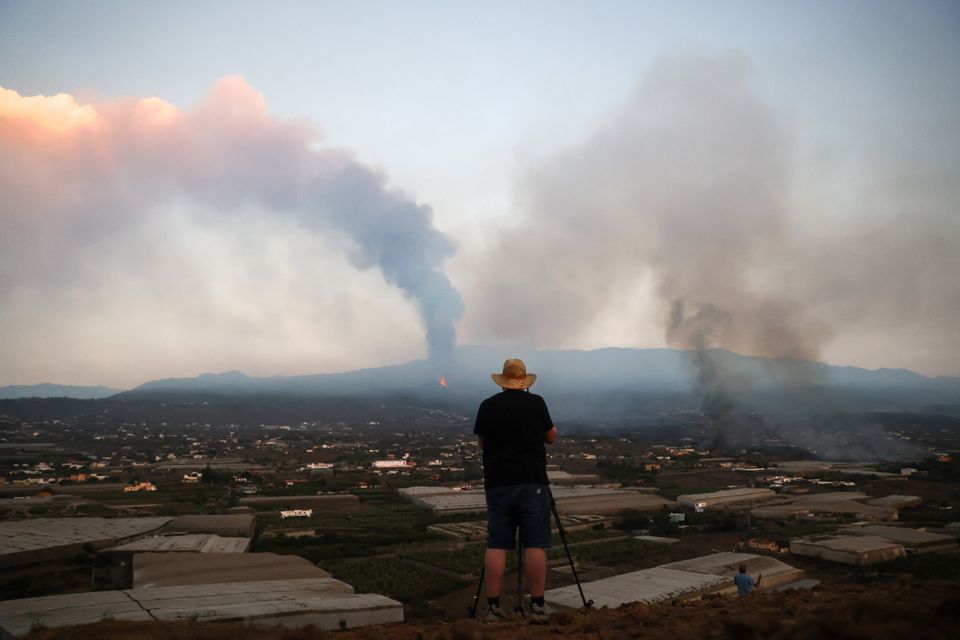 Λα Πάλμα: Μείνετε σπίτι, κλείστε πόρτες και παράθυρα - Η λάβα του ηφαιστείου φτάνει στη