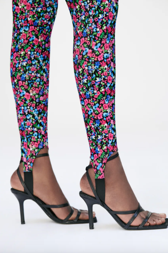 Diseño de estampado floral de Zara