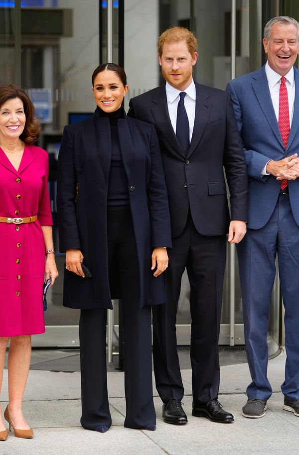 Harry and Meghan pose with Mayor Bill de Blasio and Governor Kathy Hochul in New York.