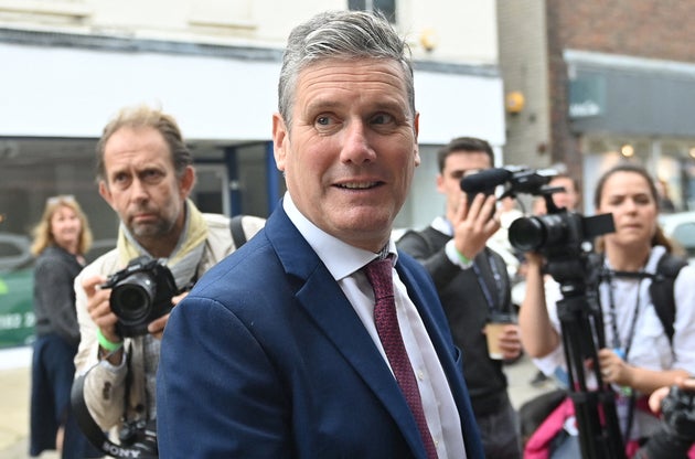 Labour Members Vote In Favour Of £15 Minimum