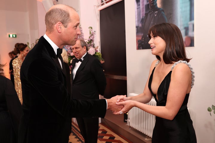Kate Middleton dazzles in shimmering gold dress at James Bond premiere 24 Kate Middleton dazzles in shimmering gold dress at James Bond premiere