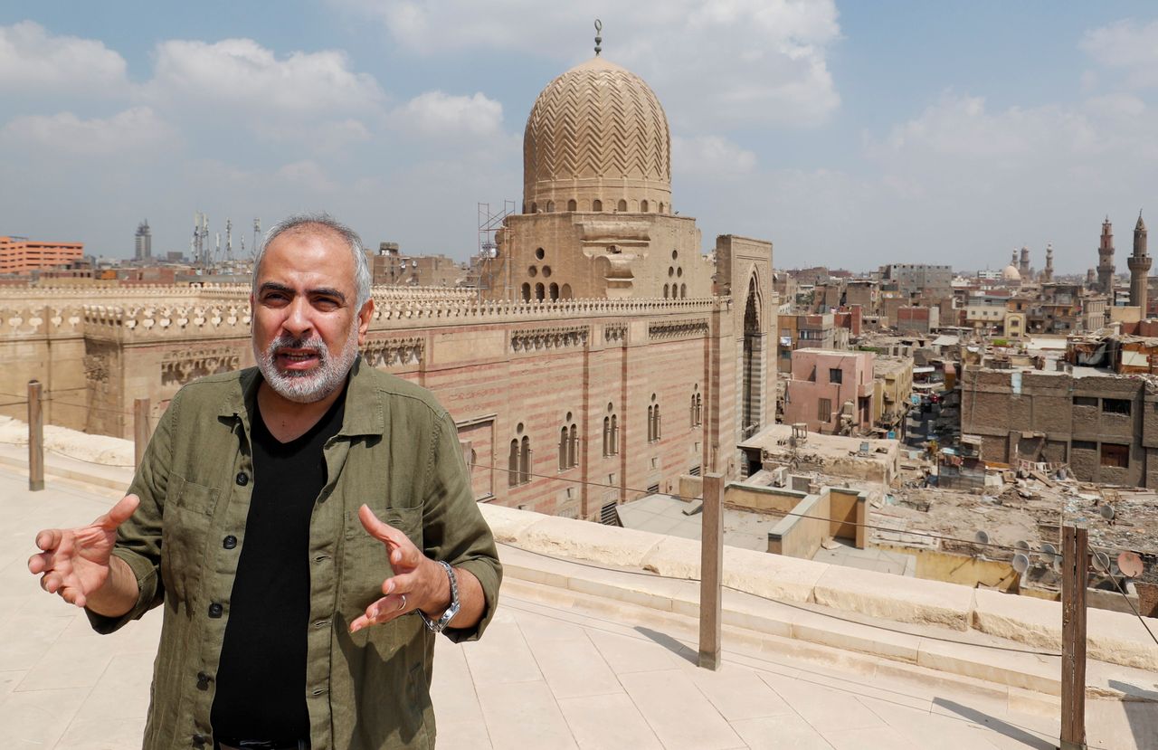 Ο επικεφαλής συντονιστής του έργου αποκατάστης του ιστορικού κέντρου του Καΐρου, Μοχάμεντ Ελκατίμπ.