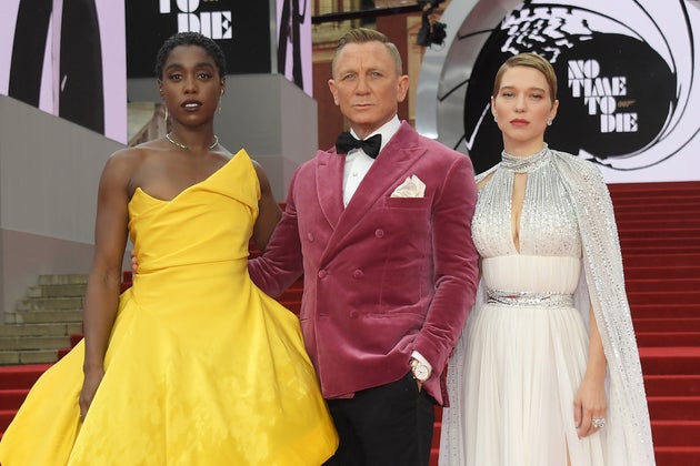 (L to R) Lashana Lynch, Daniel Craig and Lea Seydoux attend the World Premiere of No Time To Die at the Royal Albert Hall on September 28, 2021 in London, England. (Photo by David M. Benett/Dave Benett/Getty Images)