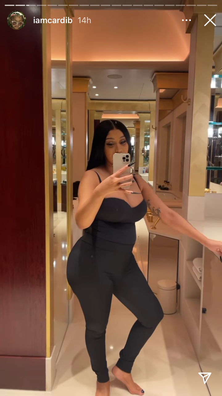 Cardi B Denies She Had A Tummy Tuck After Birth Of Son: 'I Lost So Much  Blood' | HuffPost UK Entertainment